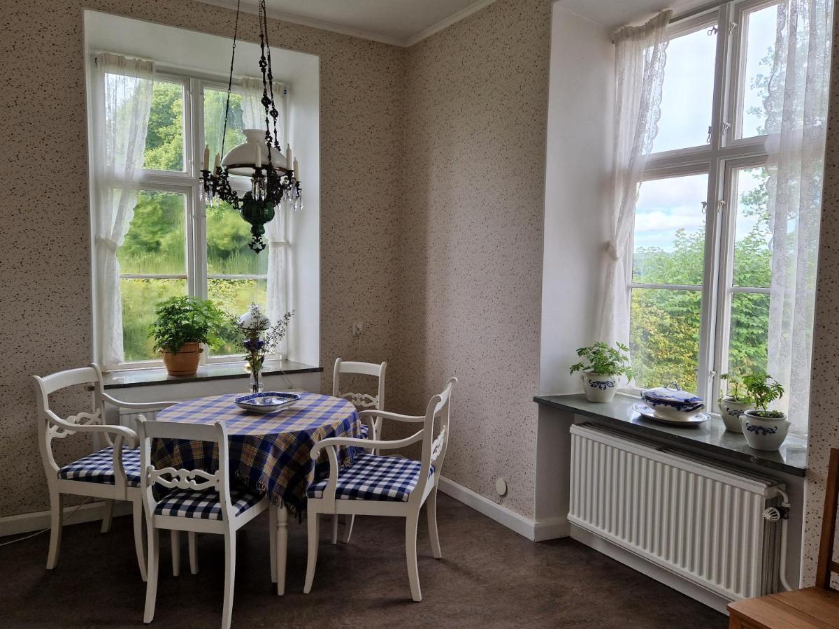 Pensjonat Naeaes Slott Floda  Zewnętrze zdjęcie