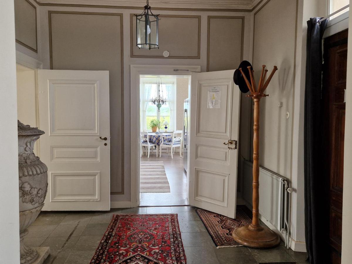 Pensjonat Naeaes Slott Floda  Zewnętrze zdjęcie