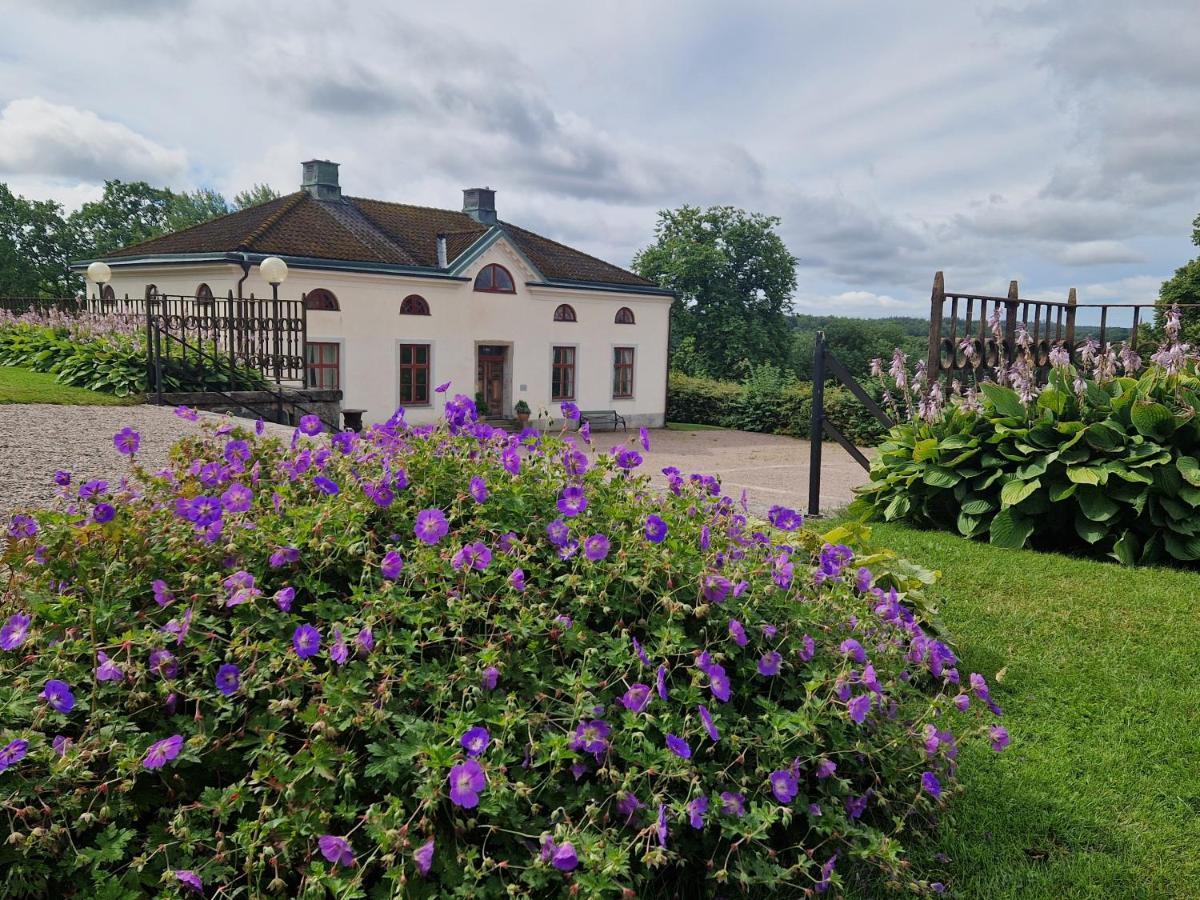 Pensjonat Naeaes Slott Floda  Zewnętrze zdjęcie