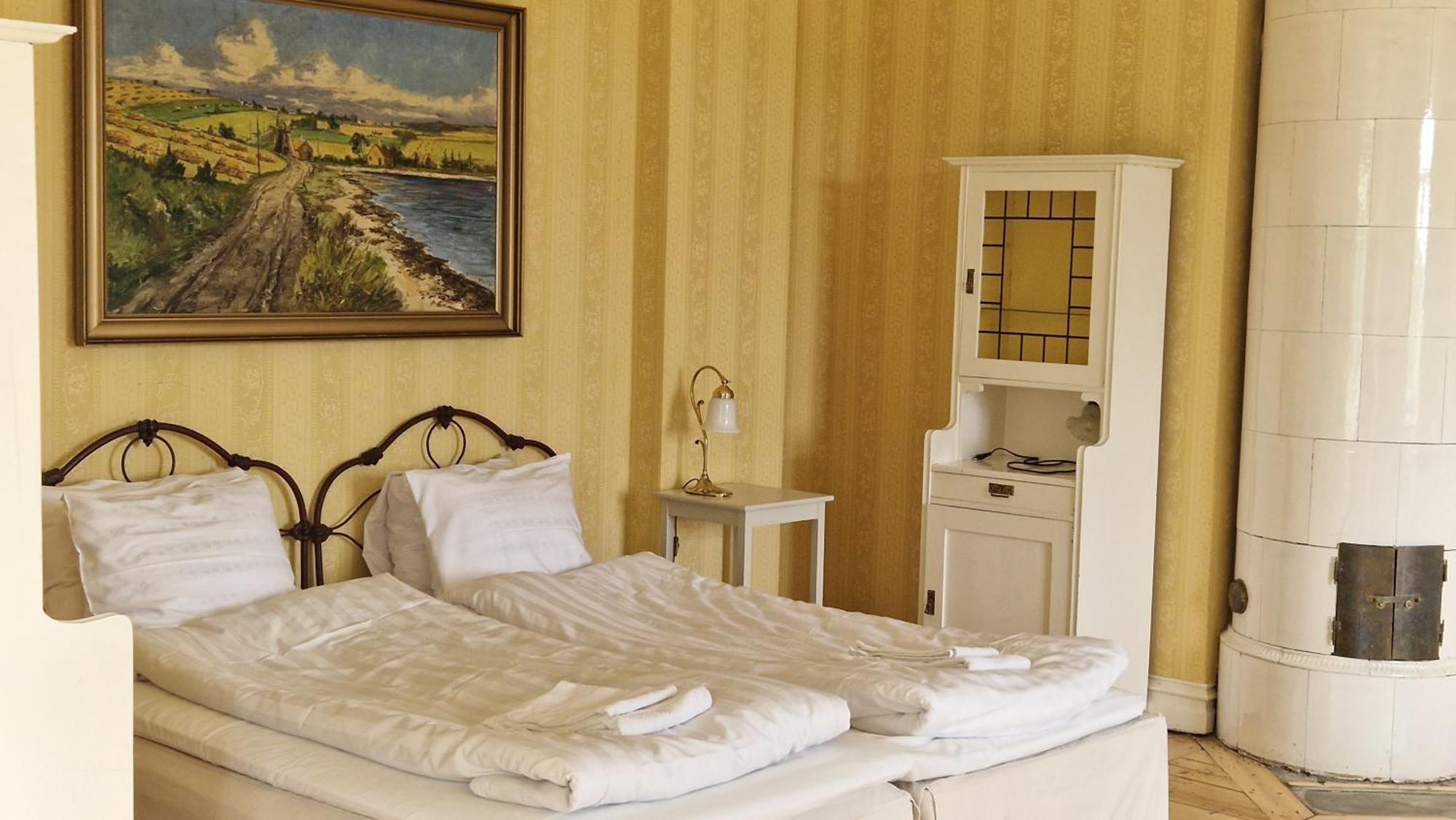 Pensjonat Naeaes Slott Floda  Zewnętrze zdjęcie
