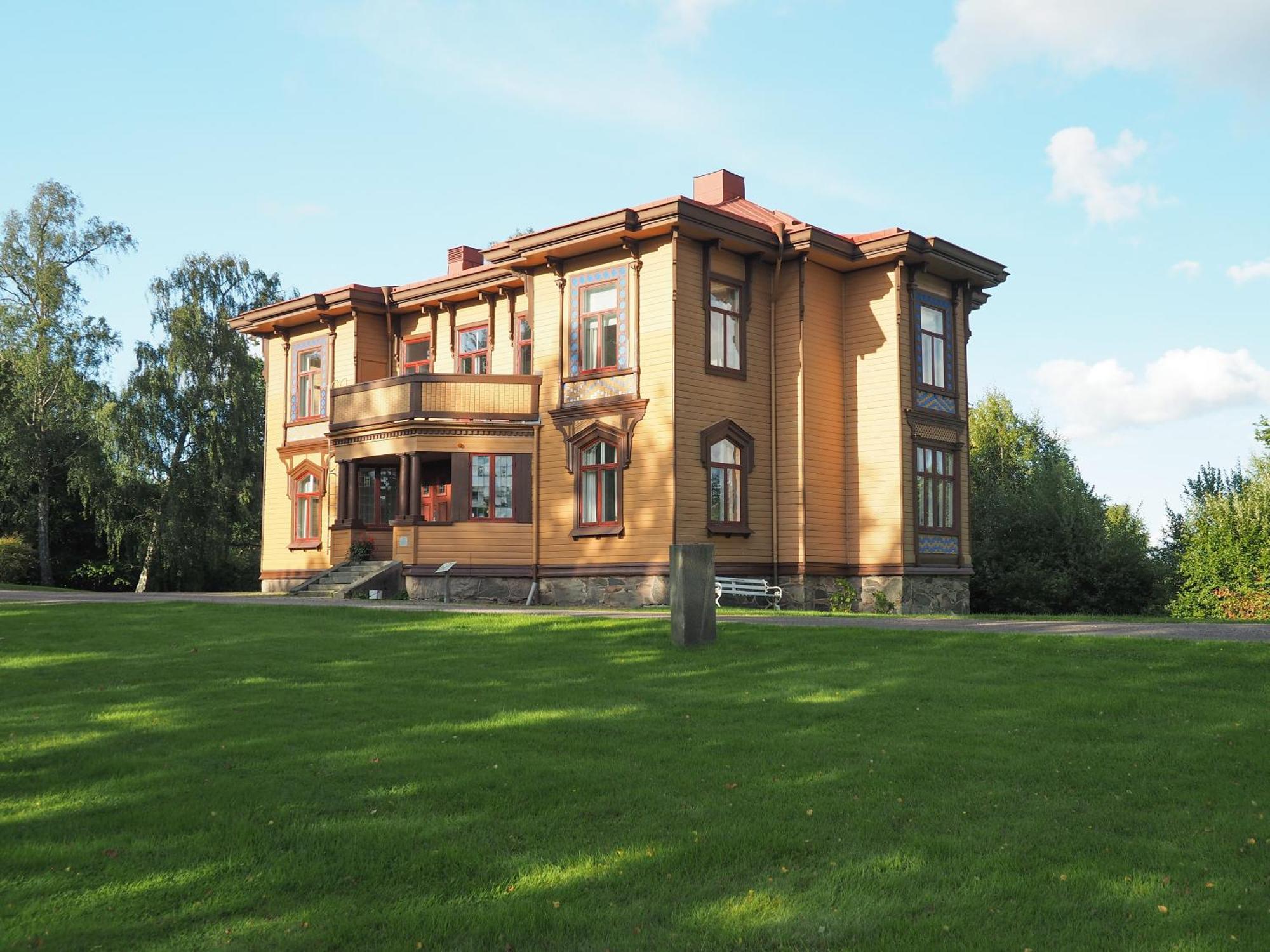 Pensjonat Naeaes Slott Floda  Zewnętrze zdjęcie